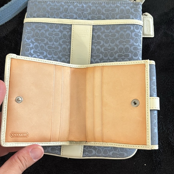 Coach designer crossbody bag and matching wallet - Picture 2 of 7